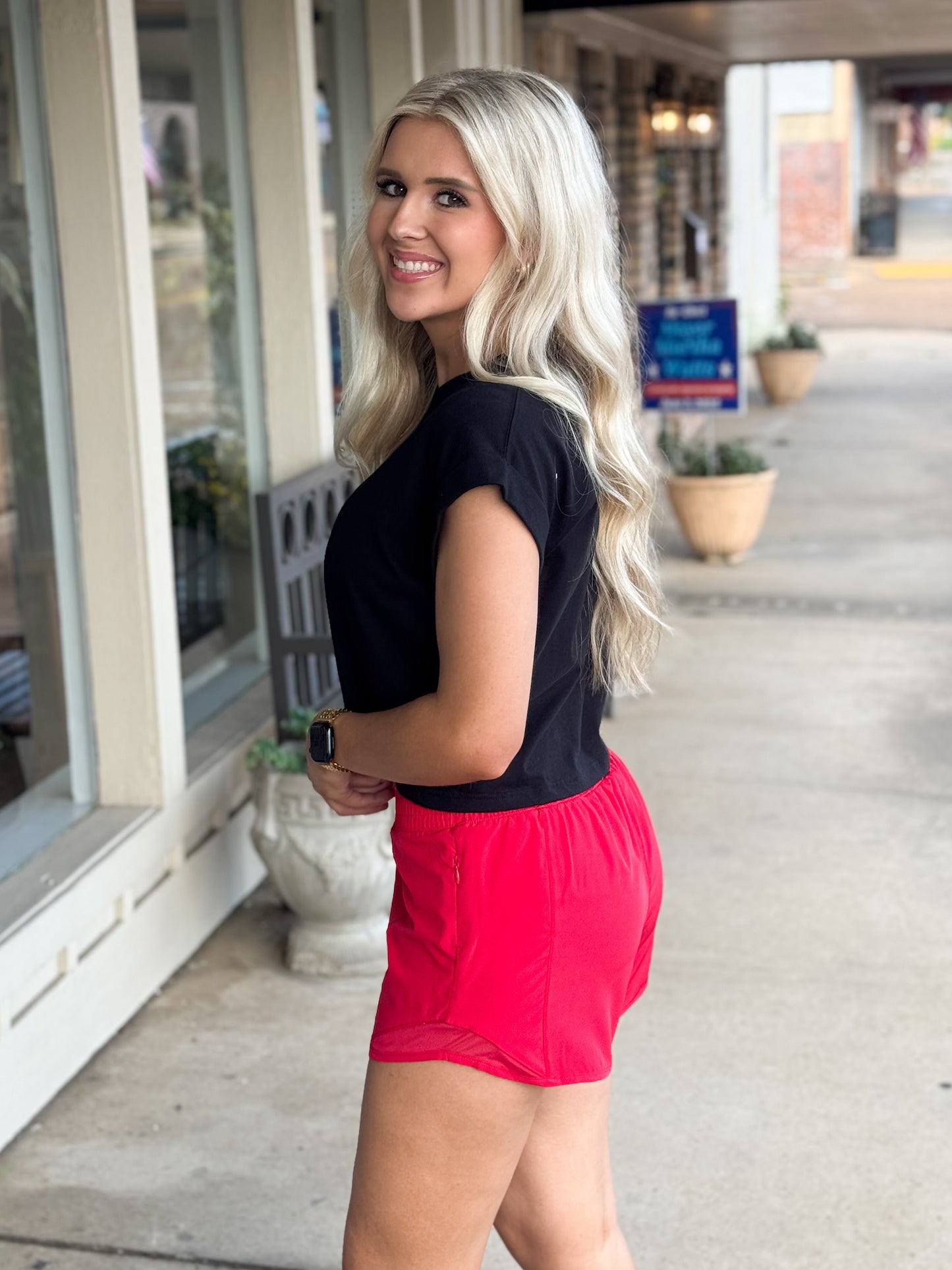 Hot To Trot Shorts RED